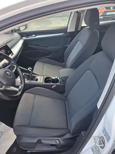Volkswagen Golf 2021 - 16750 EUR, 61800 km - AUTO.MOTO.pt - 61800km - foto 15 de 28