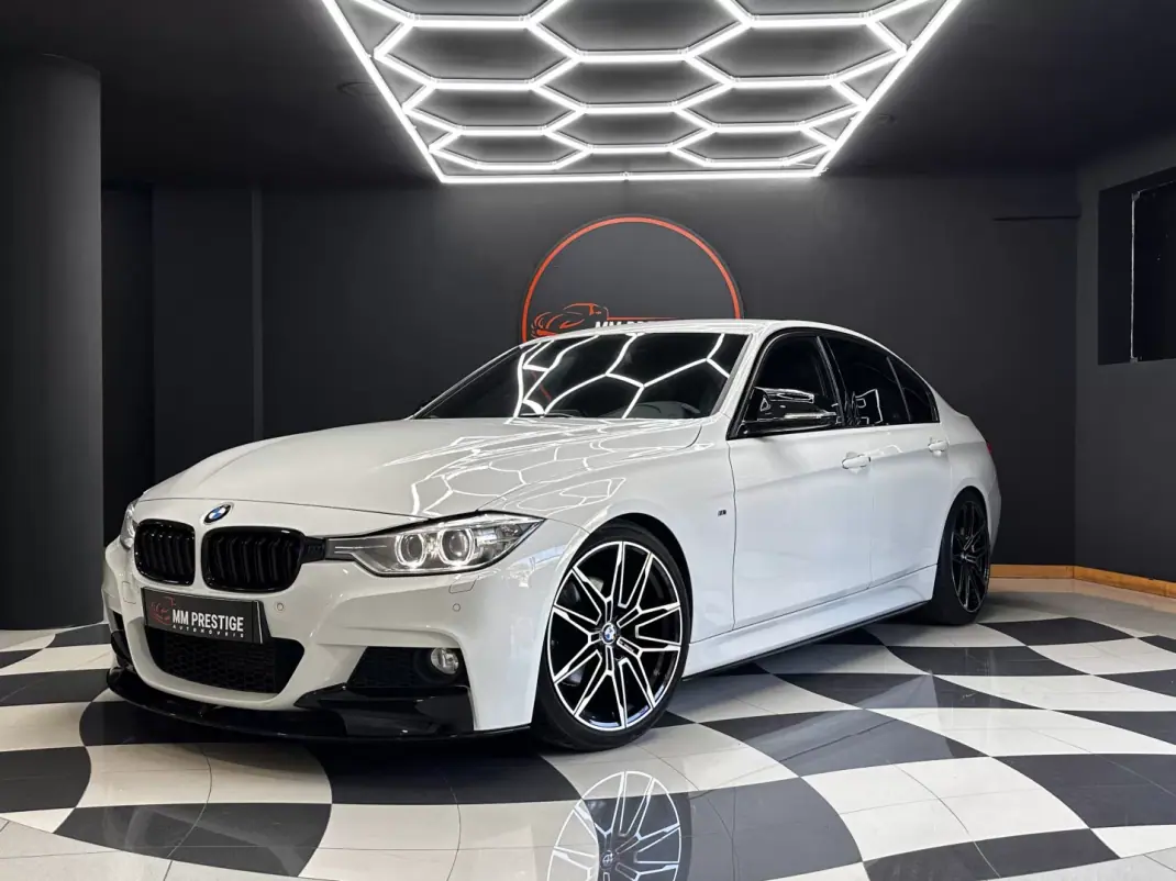 BMW 320 2014 - 18990 EUR, 218000 km - AUTO.MOTO.pt - 218000km - foto 12 de 44
