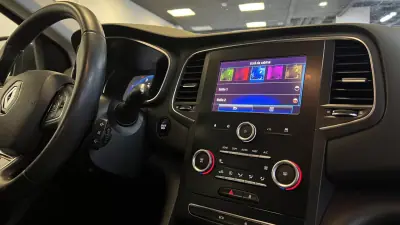 Renault Mégane 2016 - 12990 EUR, 130000 km - AUTO.MOTO.pt - 130000km - foto 24 de 37