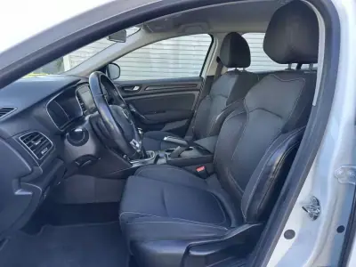 Renault Mégane Sport Tourer 2017 - 9900 EUR, 190000 km - AUTO.MOTO.pt - 190000km - foto 25 de 60