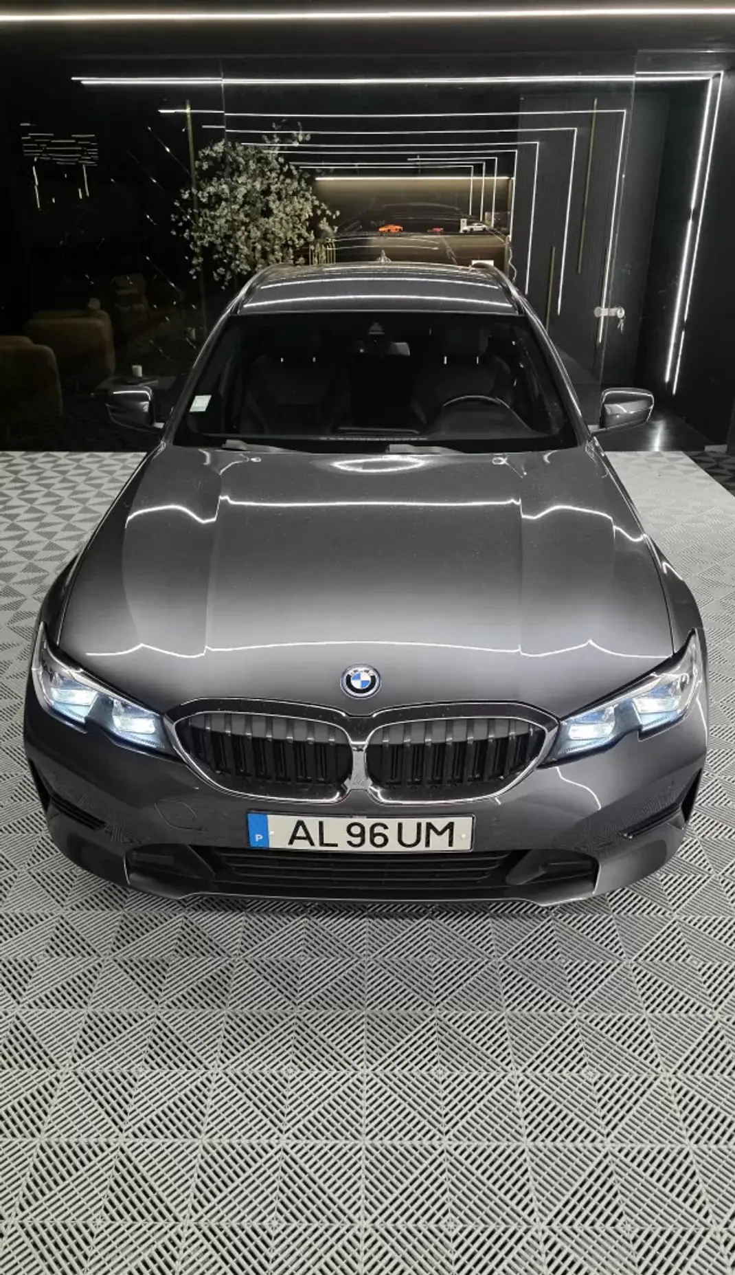 BMW 320 2021 - 25750 EUR, 142786 km - AUTO.MOTO.pt - 142786km - foto 2 de 17