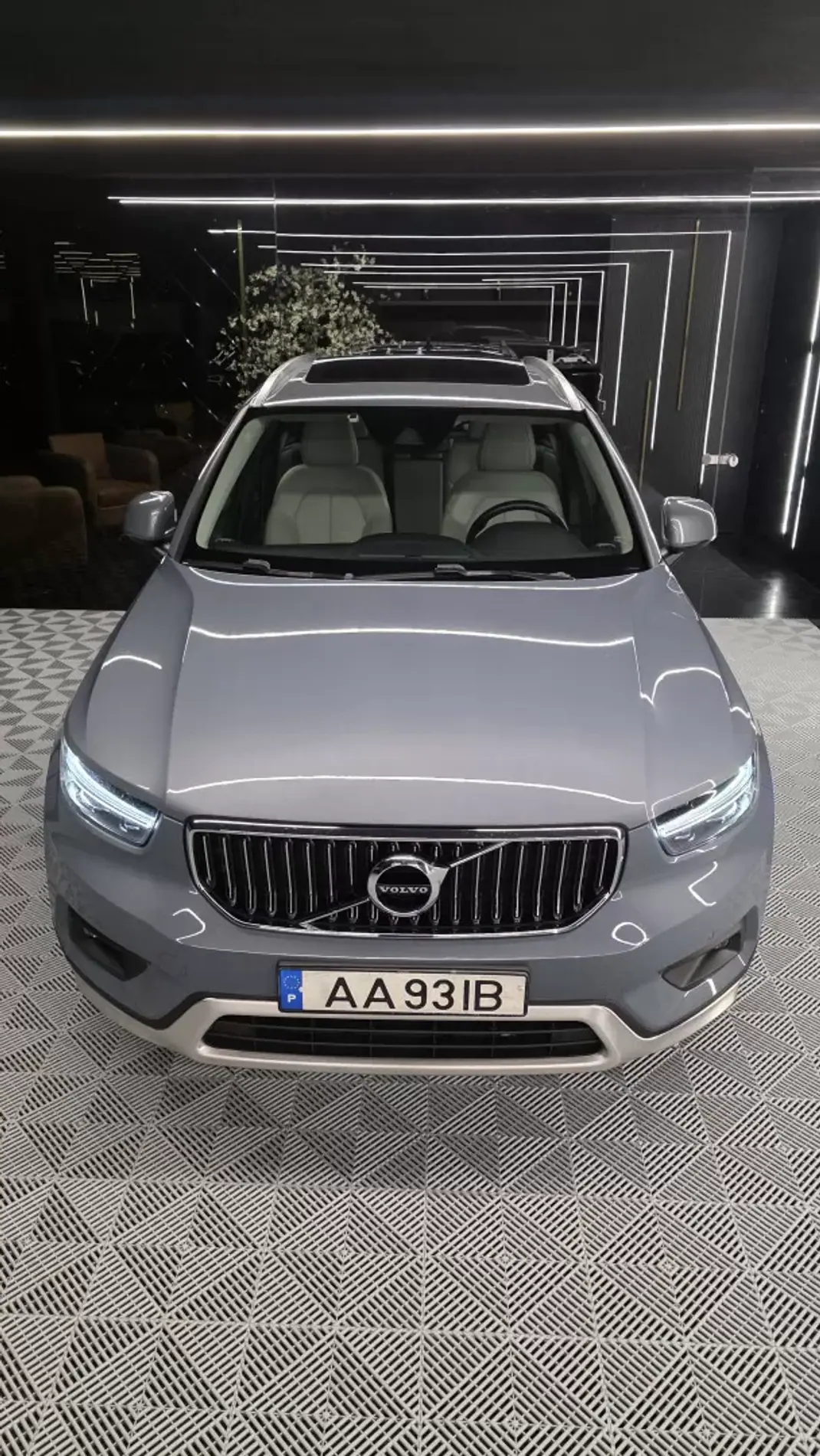 Volvo XC 40 2020 - 27750 EUR, 139000 km - AUTO.MOTO.pt - 139000km - foto 8 de 21