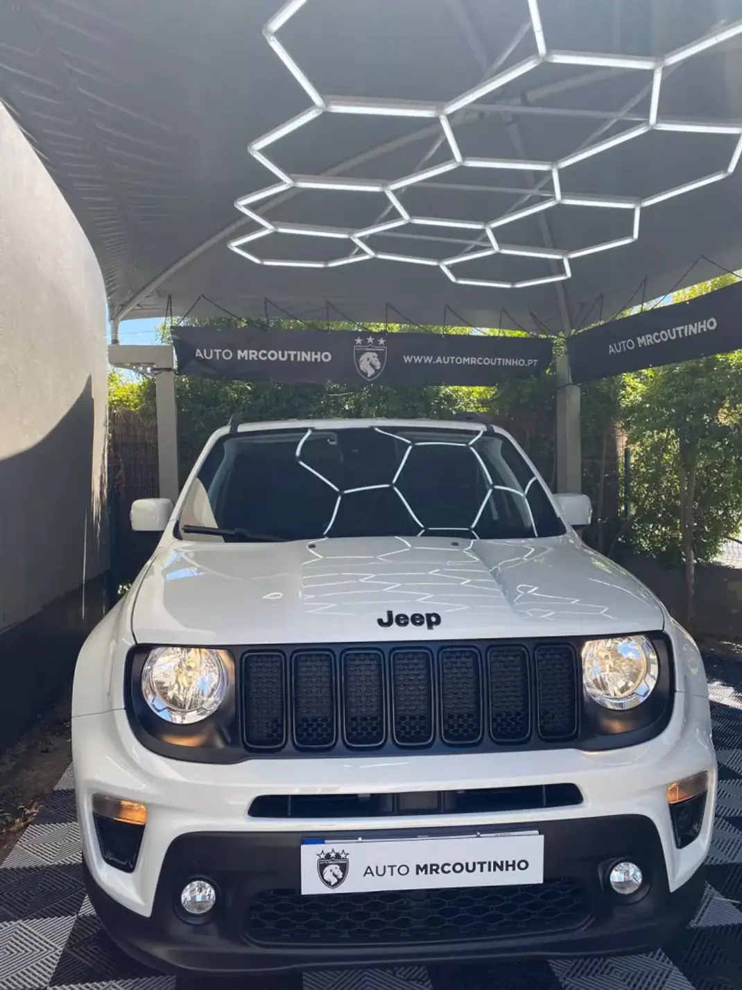Jeep Renegade 2022 - 17900 EUR, 50000 km - AUTO.MOTO.pt - 50000km - foto 1 de 21