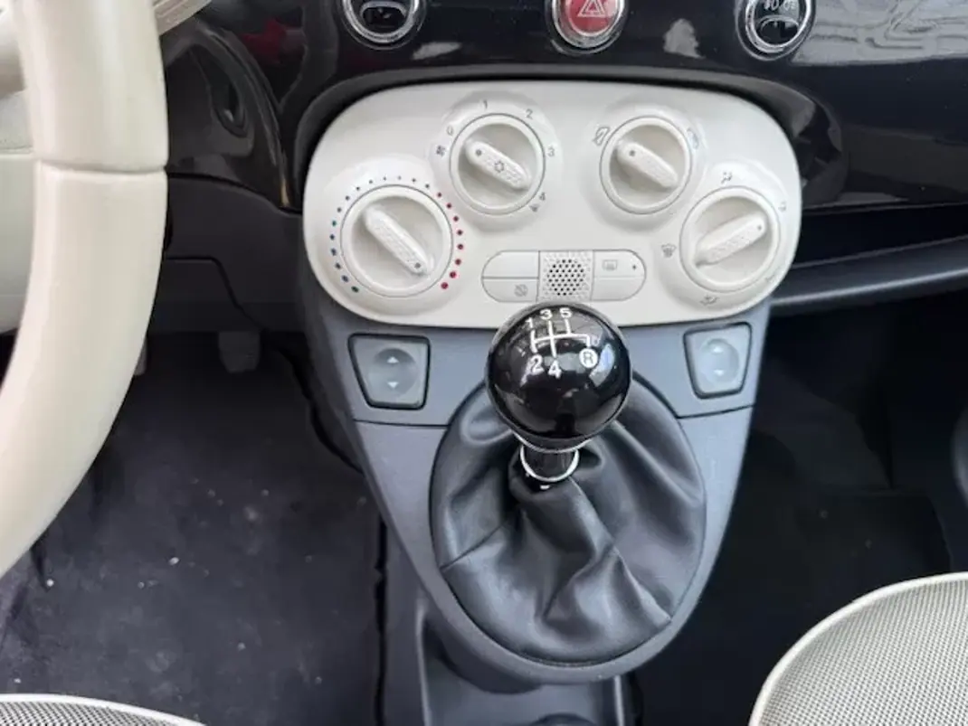 Fiat 500 2011 - 6750 EUR, 163000 km - AUTO.MOTO.pt - 163000km - foto 19 de 31