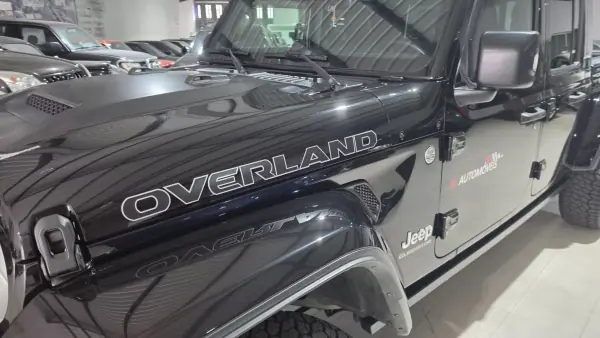 Jeep Gladiator 2021 - 62900 EUR, 117383 km - 117383km - foto 16 de 53