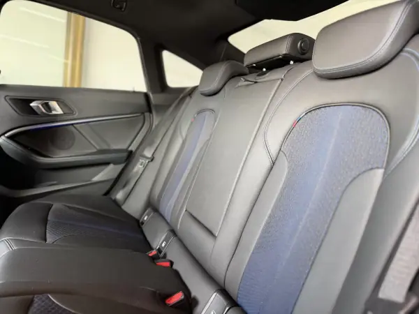 BMW 216 Gran Coupé 2021 - 25950 EUR, 84000 km - AUTO.MOTO.pt - 84000km - foto 14 de 27