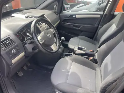 Opel Zafira 2009 - 3950 EUR, 309758 km - AUTO.MOTO.pt - 309758km - foto 8 de 13