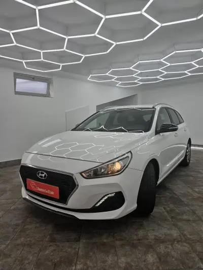 Hyundai i30 SW 2018 - 12950 EUR, 117053 km - AUTO.MOTO.pt - 117053km - foto 23 de 41