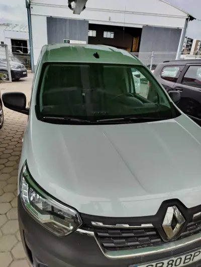 Renault EXPRESS 1.5 DCI BLUE 95 CONFORT 2021 - 14900 EUR, 77183 km - AUTO.MOTO.pt - 77183km - foto 5 de 11