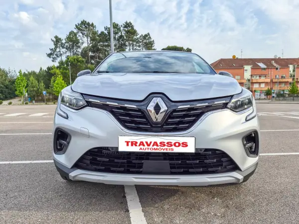Renault Captur 2023 - 16900 EUR, 69722 km - AUTO.MOTO.pt - 69722km - foto 3 de 10