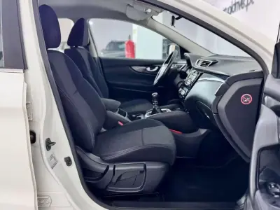 Nissan Qashqai 2015 - 13750 EUR, 96000 km - AUTO.MOTO.pt - 96000km - foto 39 de 45