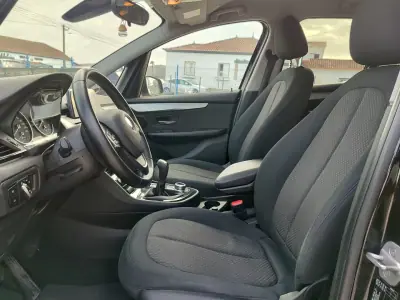 BMW 216 Gran Tourer 2018 - 18900 EUR, 103000 km - AUTO.MOTO.pt - 103000km - foto 14 de 26