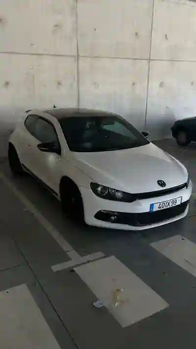 Volkswagen Scirocco 2010 - 14990 EUR, 201000 km - 201000km - foto 7 de 8
