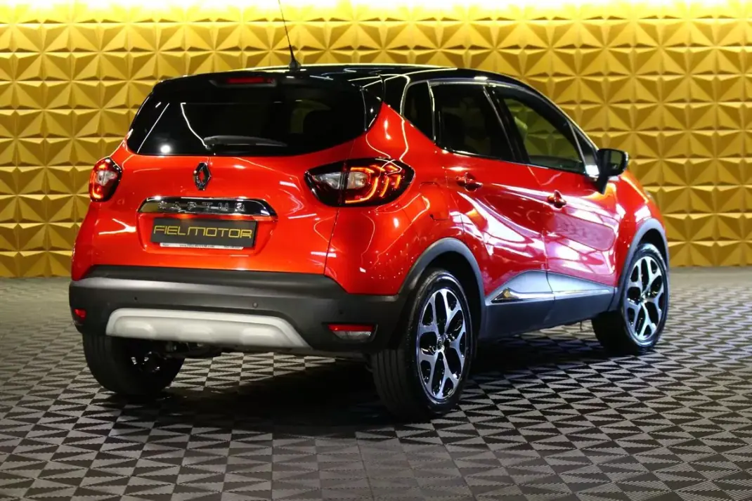 Renault Captur 2019 - 14900 EUR, 80047 km - AUTO.MOTO.pt - 80047km - foto 9 de 31