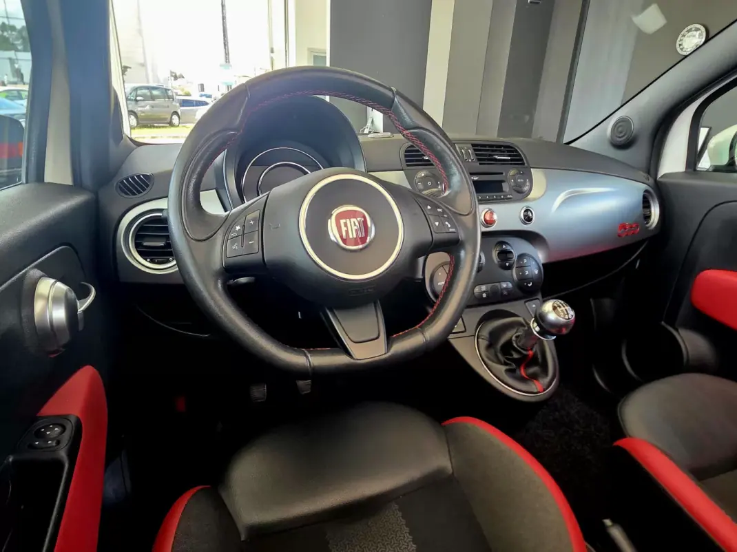 Fiat 500C 2014 - 9990 EUR, 69691 km - AUTO.MOTO.pt - 69691km - foto 19 de 38
