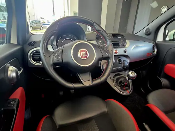 Fiat 500C 2014 - 9990 EUR, 69691 km - AUTO.MOTO.pt - 69691km - foto 19 de 38