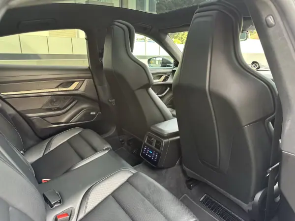 Porsche Taycan 2021 - 99900 EUR, 66000 km - AUTO.MOTO.pt - 66000km - foto 63 de 71