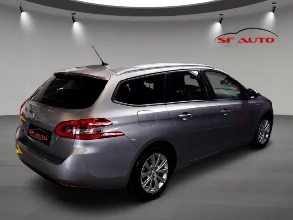 Peugeot 308 SW 2021 - 15990 EUR, 52138 km - AUTO.MOTO.pt - 52138km - foto 4 de 11
