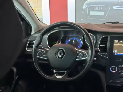 Renault Mégane 2016 - 12990 EUR, 137575 km - AUTO.MOTO.pt - 137575km - foto 19 de 20