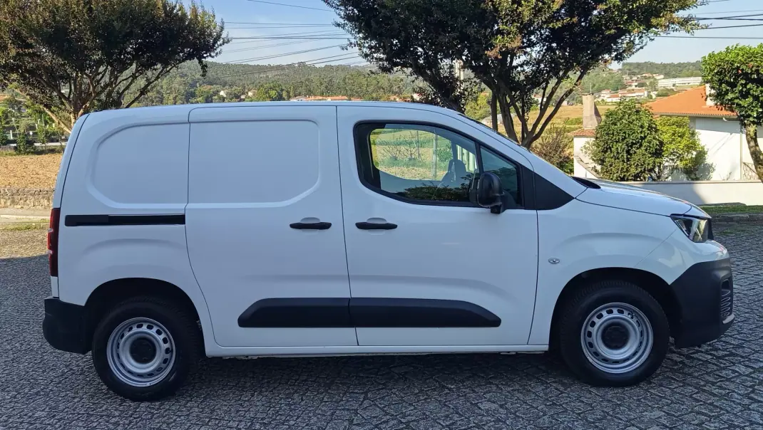 Peugeot Partner 2019 - 11490 EUR, 120300 km - 120300km - foto 4 de 19