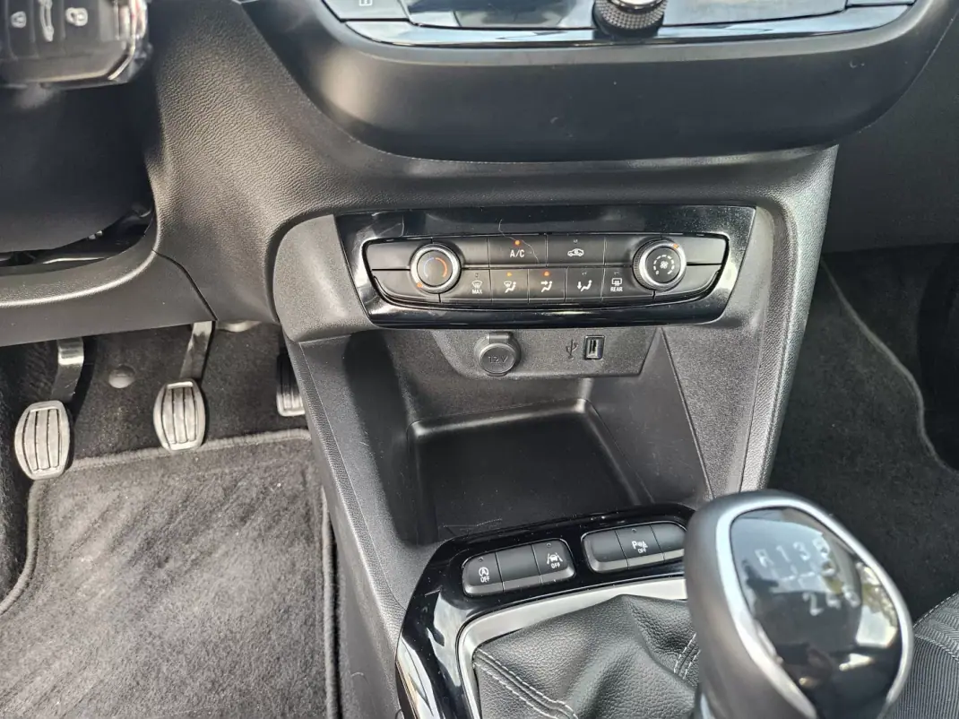 Opel Corsa 2020 - 12990 EUR, 27800 km - AUTO.MOTO.pt - 27800km - foto 20 de 50