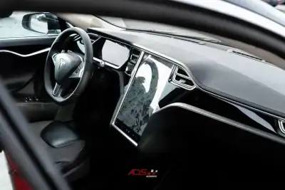 Tesla Model S 2014 - 22000 EUR, 251000 km - AUTO.MOTO.pt - 251000km - foto 11 de 22