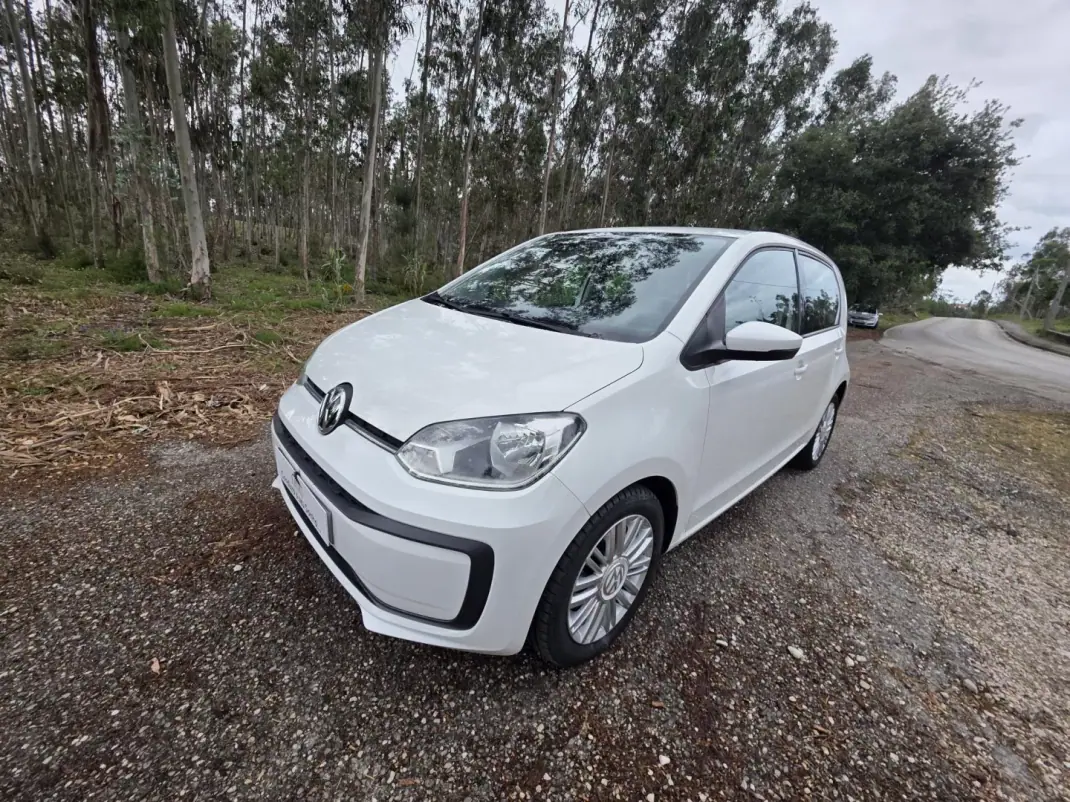 Volkswagen Up! 2016 - 7990 EUR, 152974 km - AUTO.MOTO.pt - 152974km - foto 17 de 71