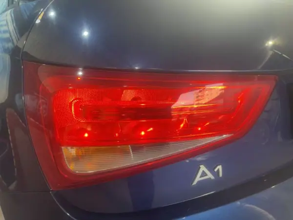 Audi A1 Sportback 2018 - 15750 EUR, 80000 km - AUTO.MOTO.pt - 80000km - foto 30 de 48