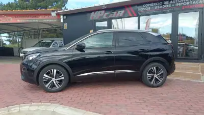 Peugeot 3008 2018 - 20990 EUR, 105000 km - AUTO.MOTO.pt - 105000km - foto 42 de 47