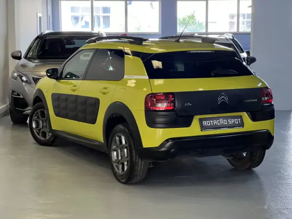 Citroën C4 Cactus 2015 - 8990 EUR, 175000 km - AUTO.MOTO.pt - 175000km - foto 3 de 35