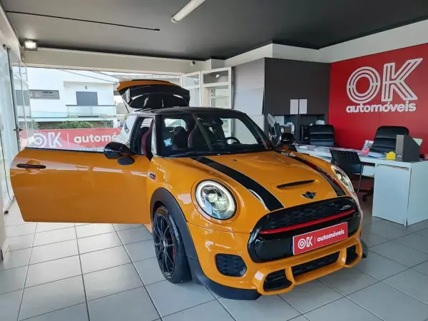 MINI John Cooper Works 2015 - 21500 EUR, 91950 km - AUTO.MOTO.pt - 91950km - foto 19 de 38