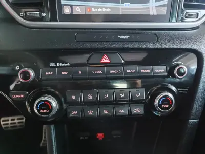 Kia Sportage 2021 - 19750 EUR, 67500 km - AUTO.MOTO.pt - 67500km - foto 29 de 36