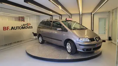 SEAT Alhambra 2005 - 7500 EUR, 299890 km - AUTO.MOTO.pt - 299890km - foto 5 de 57