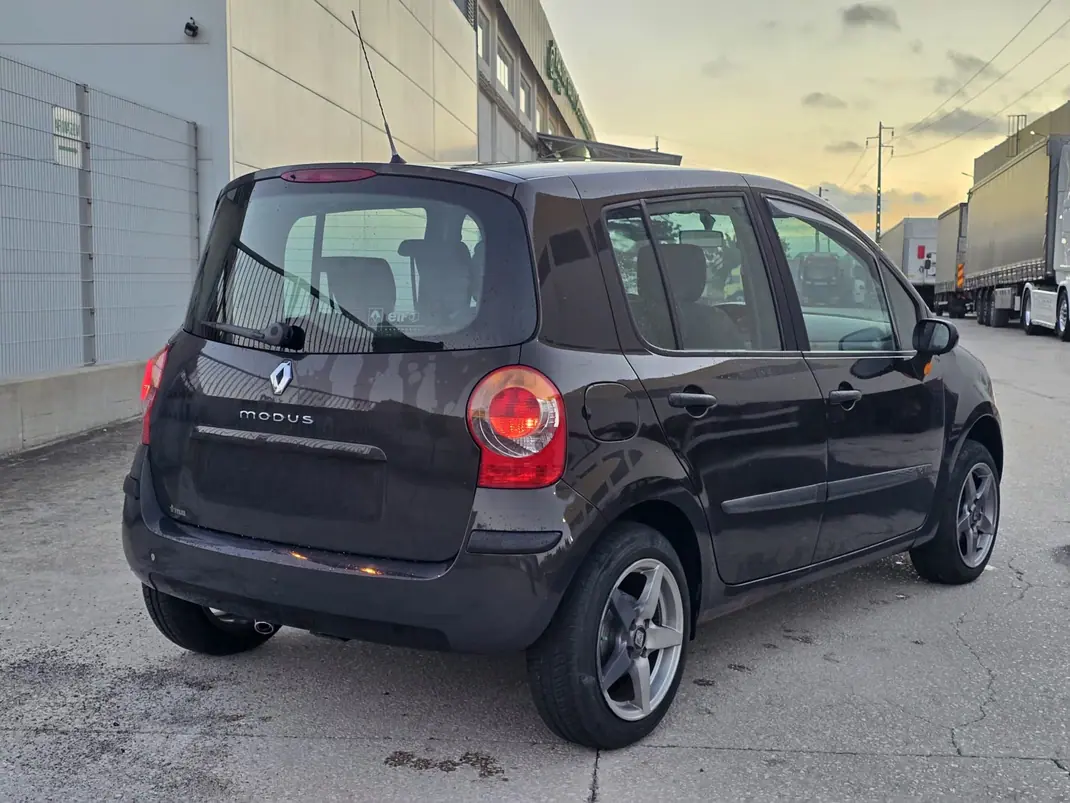 Renault Grand Modus 2005 - 2599 EUR, 123000 km - 123000km - foto 5 de 11