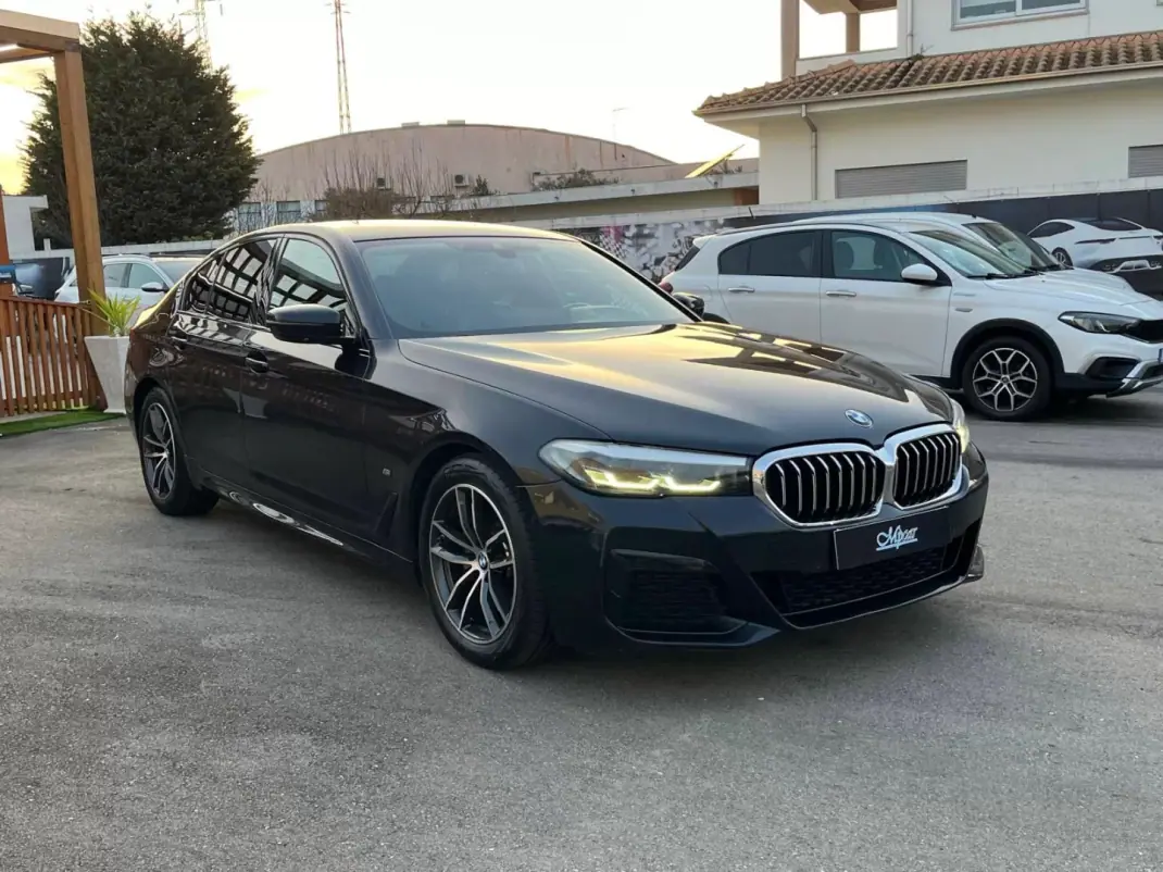 BMW 520 2022 - 33950 EUR, 124000 km - AUTO.MOTO.pt - 124000km - foto 3 de 45