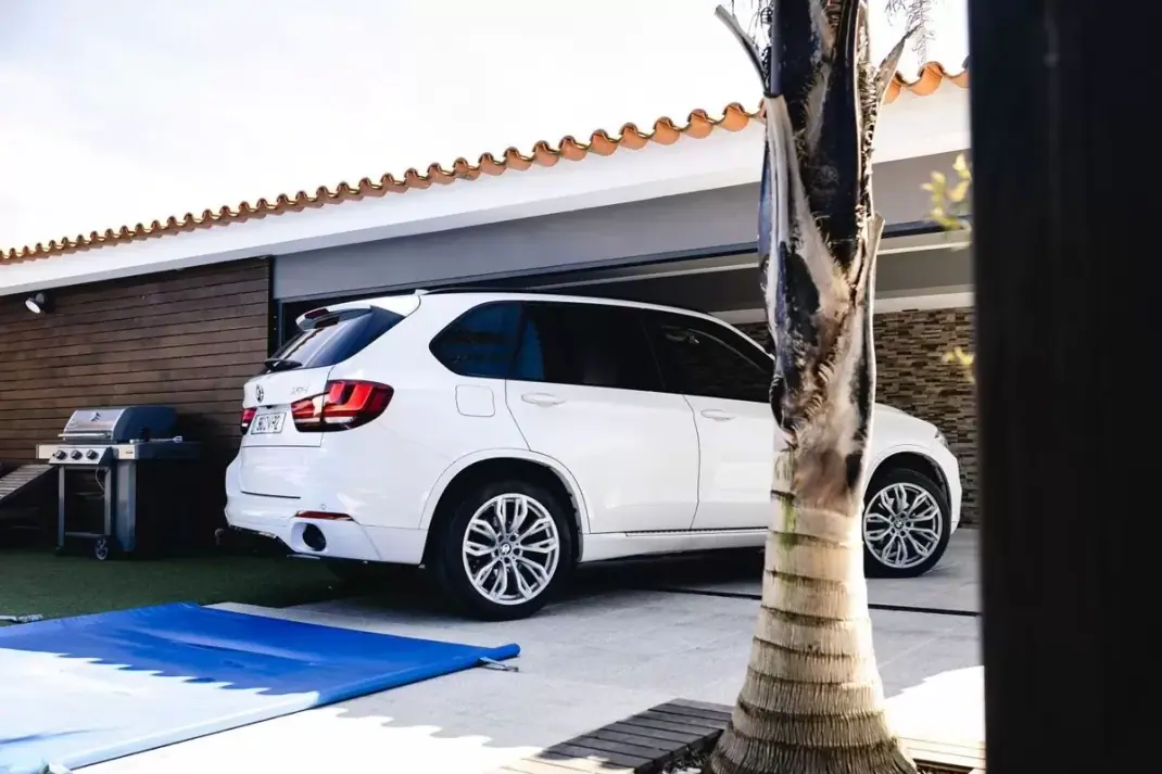 BMW X5 2014 - 26900 EUR, 170000 km - AUTO.MOTO.pt - 170000km - foto 18 de 25