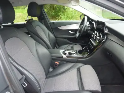 Mercedes-Benz C 300 2020 - 28900 EUR, 90842 km - AUTO.MOTO.pt - 90842km - foto 22 de 27
