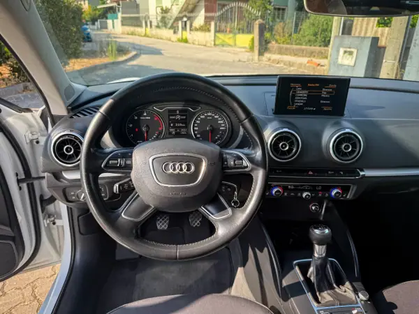 Audi A3 Sportback 2016 - 14990 EUR, 98000 km - AUTO.MOTO.pt - 98000km - foto 6 de 12