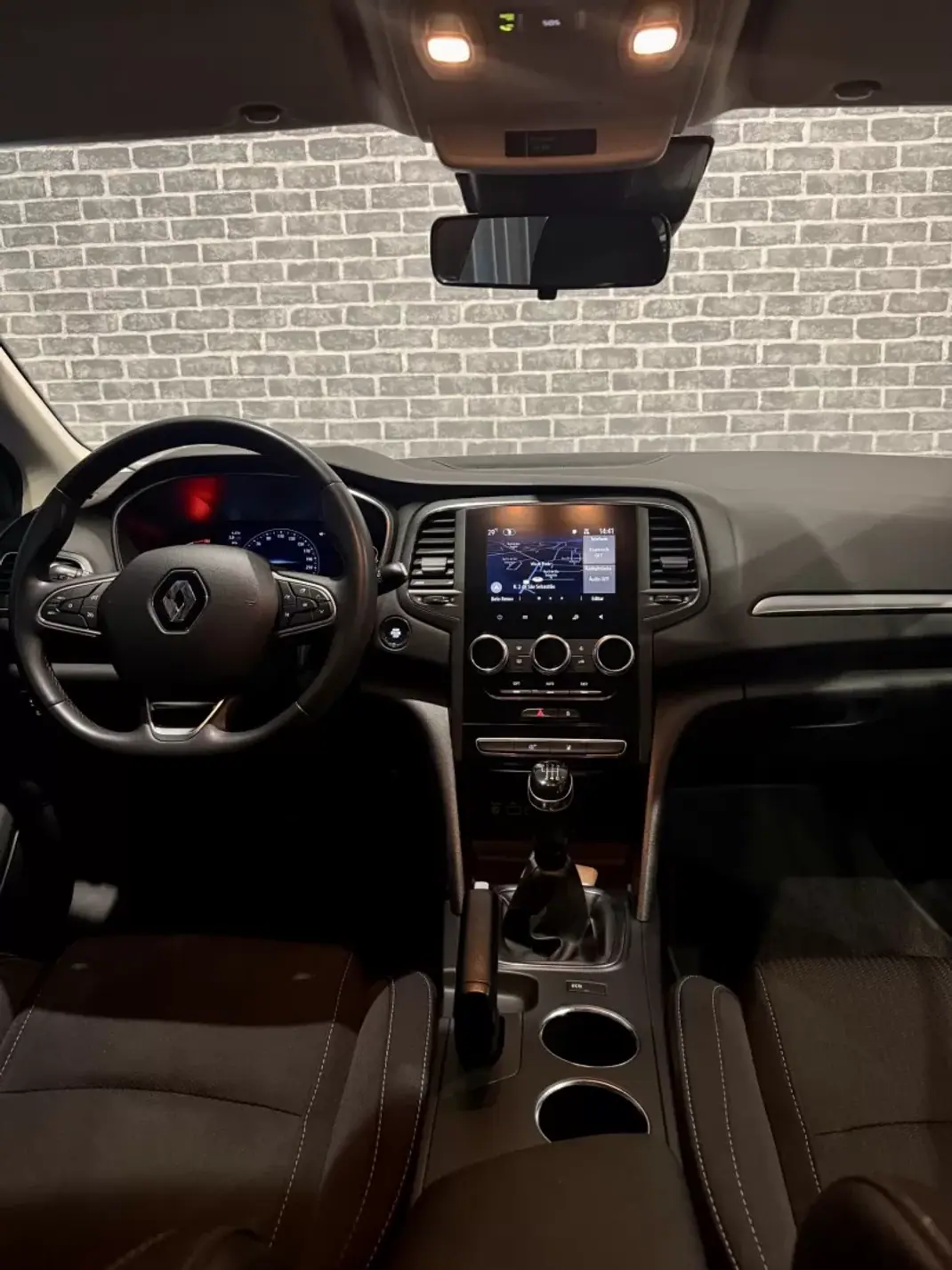 Renault Mégane Sport Tourer 2020 - 12990 EUR, 105000 km - 105000km - foto 12 de 15