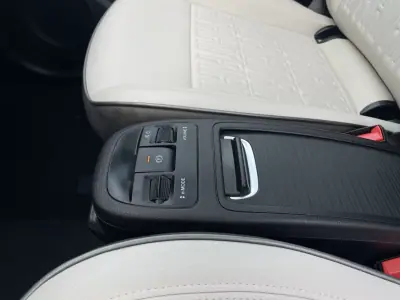 Fiat 500e 2022 - 17995 EUR, 18338 km - AUTO.MOTO.pt - 18338km - foto 37 de 45