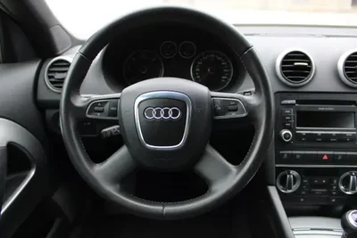 Audi A3 Cabrio 2009 - 11990 EUR, 180000 km - AUTO.MOTO.pt - 180000km - foto 24 de 42