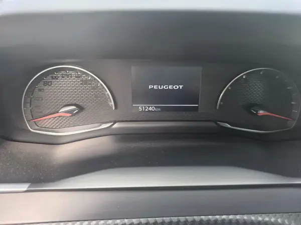 Peugeot 208 2021 - 13780 EUR, 51240 km - AUTO.MOTO.pt - 51240km - foto 4 de 21