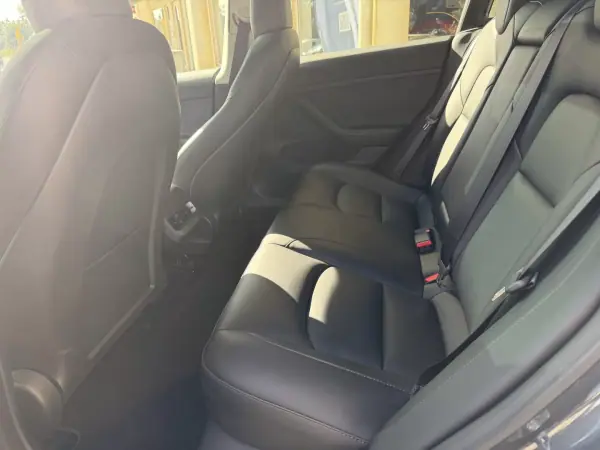 Tesla Model 3 2022 - 29900 EUR, 95000 km - AUTO.MOTO.pt - 95000km - foto 11 de 19