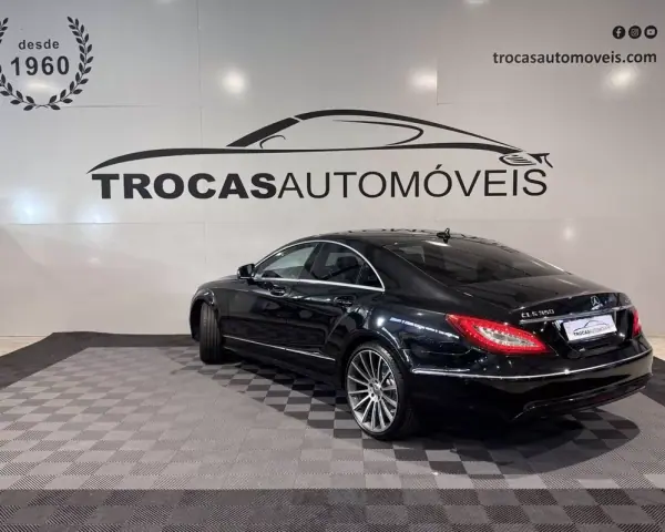 Mercedes-Benz CLS 350 2015 - 32500 EUR, 99869 km - AUTO.MOTO.pt - 99869km - foto 31 de 34