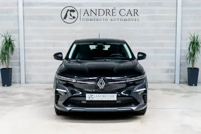 Renault Mégane E-Tech 2023 - 24950 EUR, 30503 km - AUTO.MOTO.pt - 30503km - foto 3 de 45
