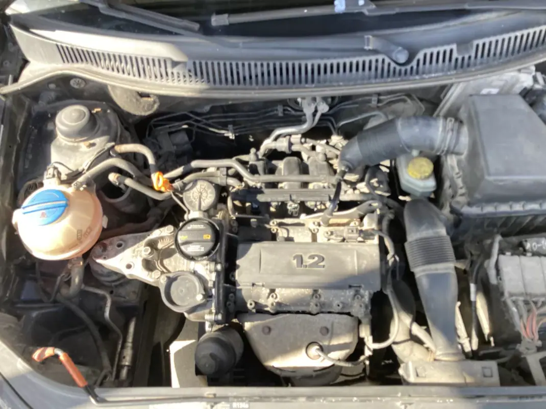 Volkswagen Polo 2007 - 3000 EUR, 190000 km - AUTO.MOTO.pt - 190000km - foto 12 de 12