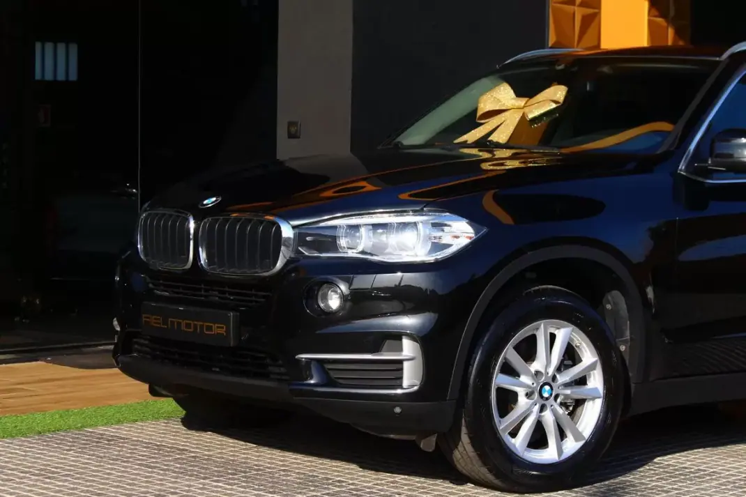 BMW X5 2018 - 24450 EUR, 191000 km - AUTO.MOTO.pt - 191000km - foto 2 de 26