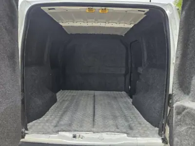 Ford 2008 - 4950 EUR, 260000 km - AUTO.MOTO.pt - 260000km - foto 5 de 9