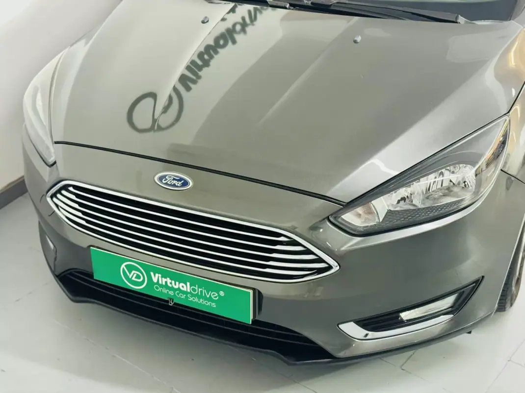 Ford Focus 2015 - 9750 EUR, 182000 km - AUTO.MOTO.pt - 182000km - foto 13 de 49