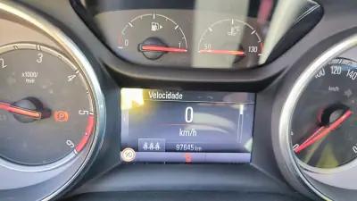 Opel Astra 2016 - 12450 EUR, 97645 km - AUTO.MOTO.pt - 97645km - foto 7 de 8